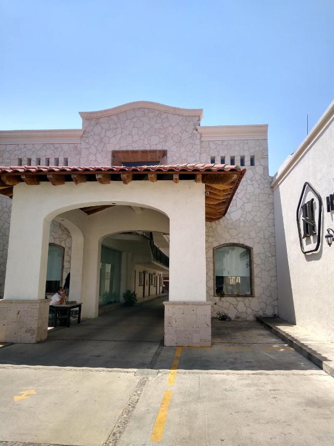 Hotel Hacienda Ciudad Guzman Dış mekan fotoğraf