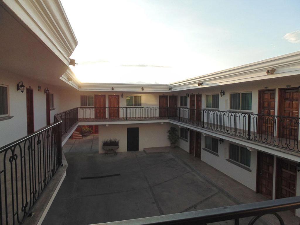 Hotel Hacienda Ciudad Guzman Dış mekan fotoğraf
